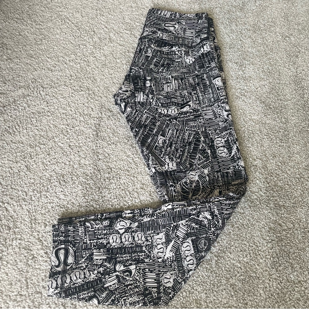 lululemon athletica Wunder Train 25” Black and White Patterned Leggings